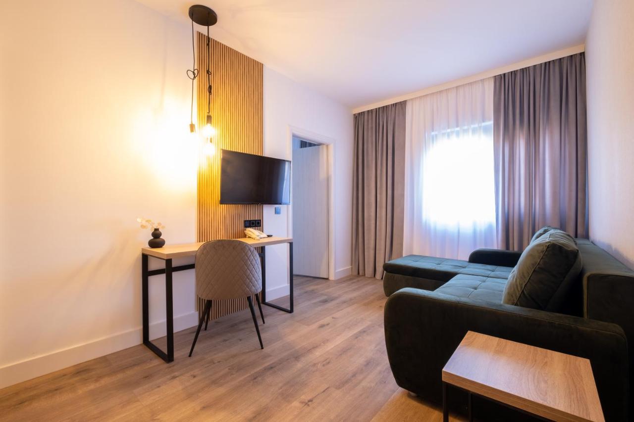 Pensiunea Casa Georgia Comanesti  외부 사진